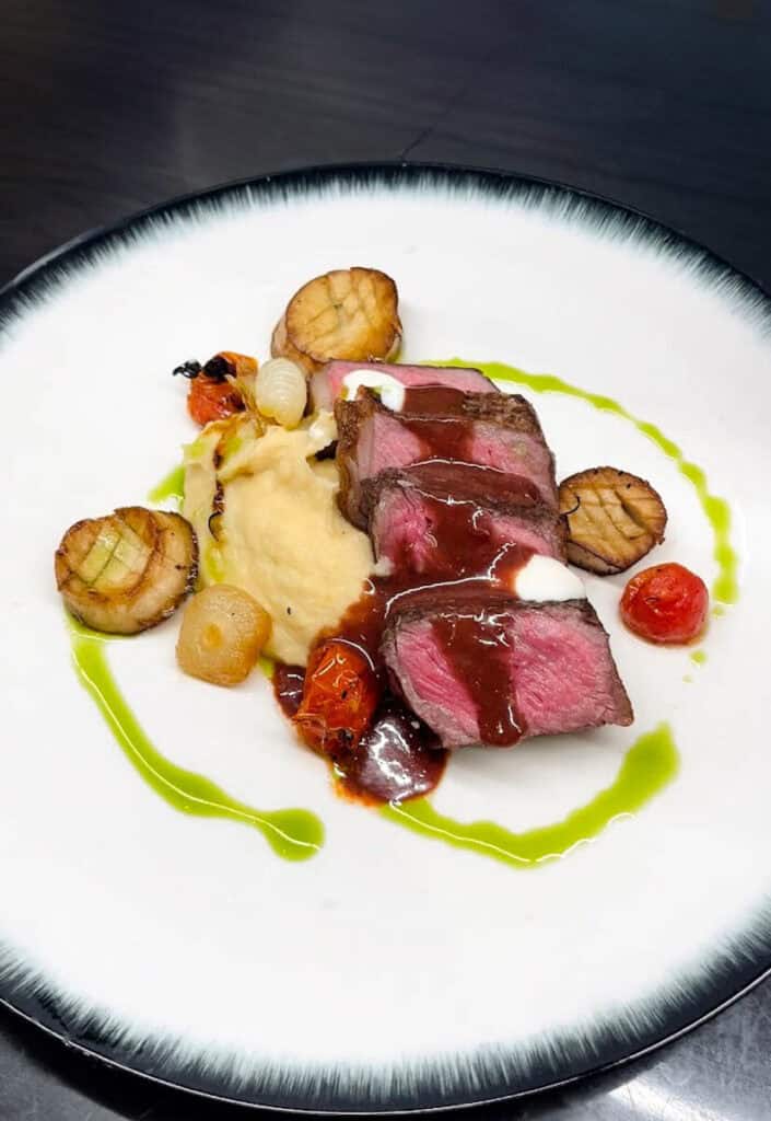 steak with parsnip puree and mushrooms