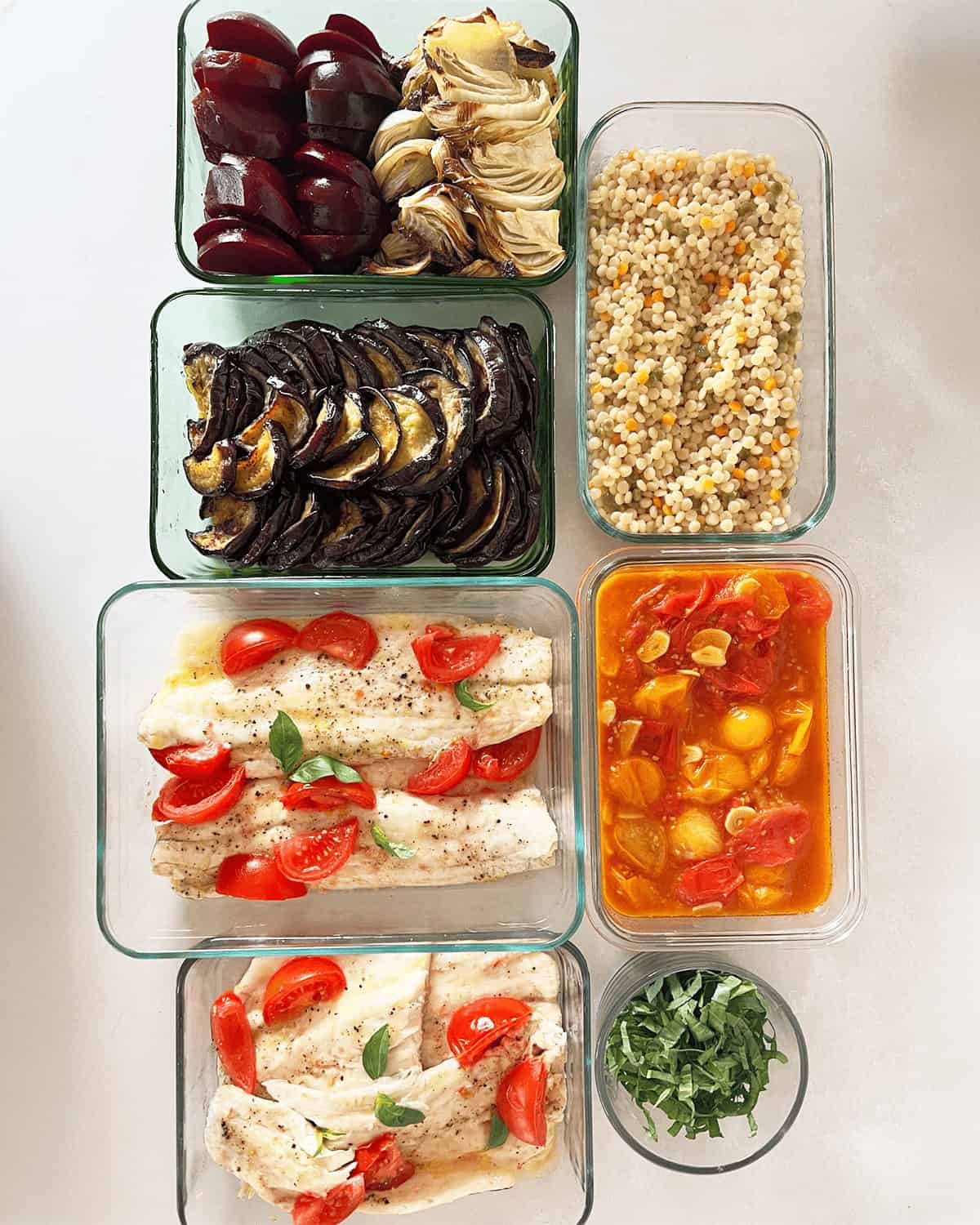 A week of chef-prepared meals in labeled glass containers